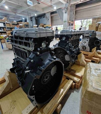 New 4HK1 Engine Long Block For ISUZU NPR NQR FTR 700P suppliers